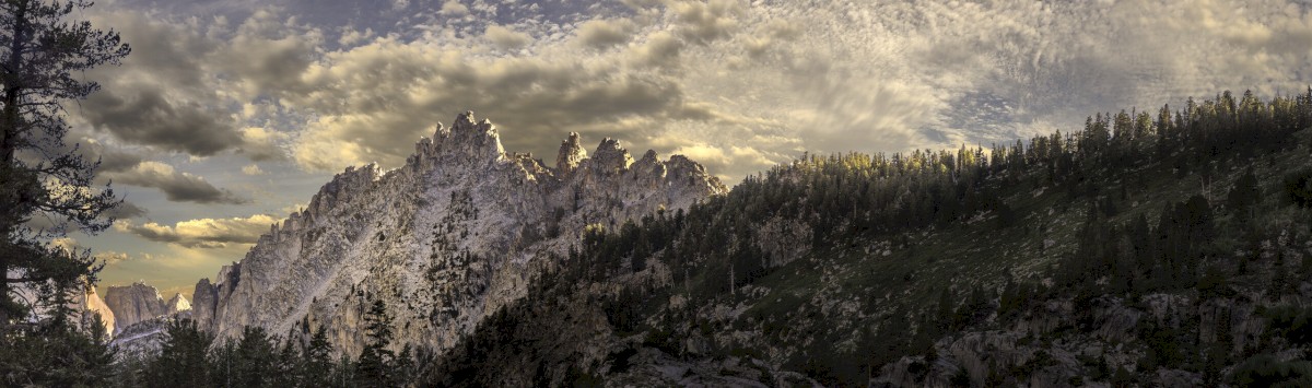 Sawtooth Mountain Sunset - Sawtooth Mountains above Twin Lakes